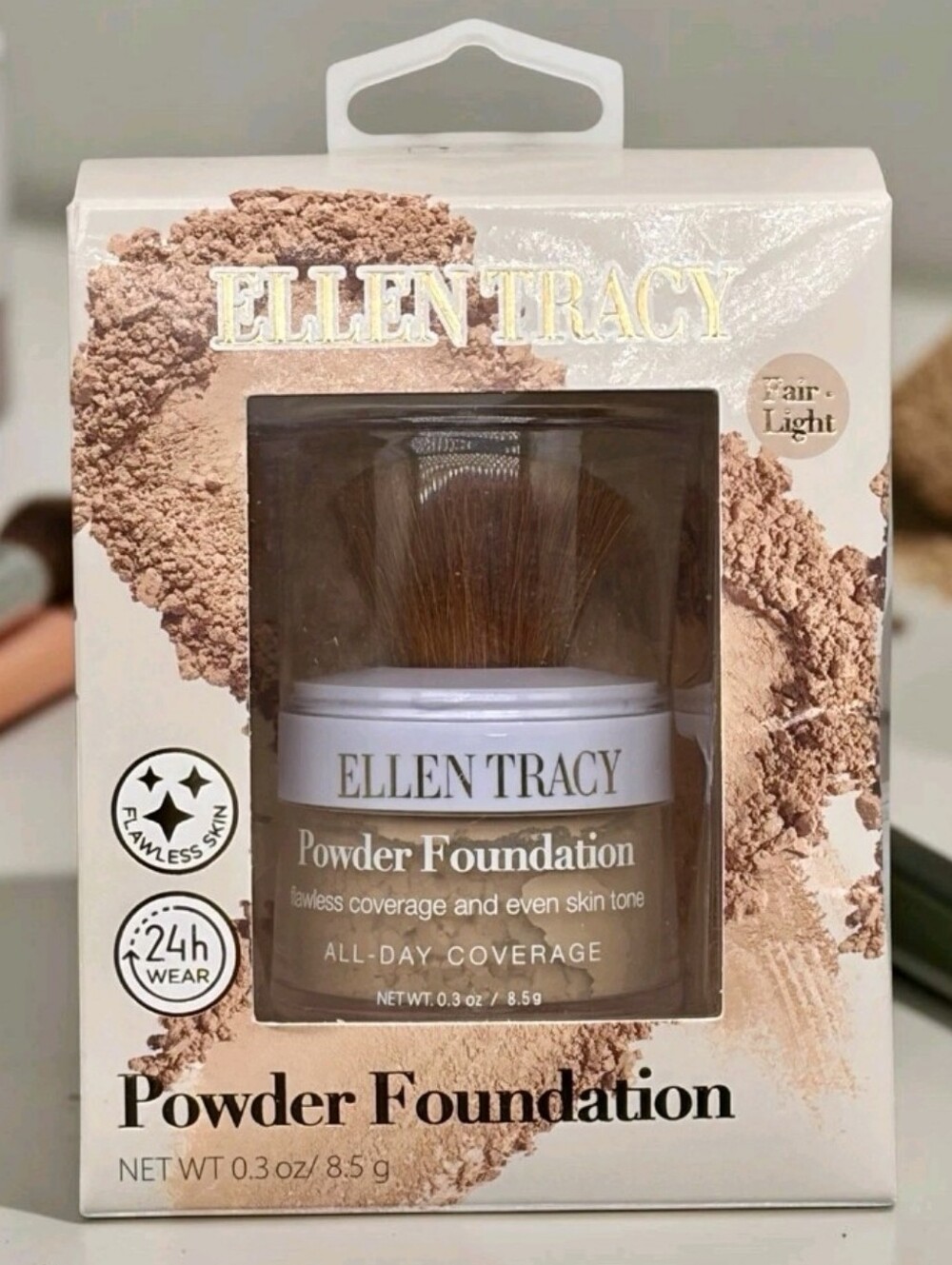 Ellen Tracy Loose Powder Foundation + Brush 24-Hour Wear & Coverage Fair-Light